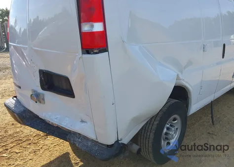 2021 Chevrolet Express Cargo Rwd 2500 Regular Wheelbase Wt from USA, damaged, VIN 1GCWGAFP4M1181314